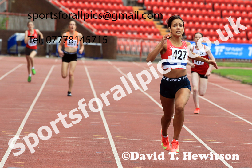 300 metres, Gateshead Tartan Games.  Photo: David T. Hewitson/Sports for All Pics